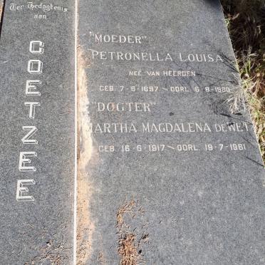 COETZEE Petronella Louisa nee VAN HEERDEN 1897-1980 :: DE WET Martha Magdalena 1917-1961