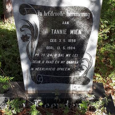 HEERDEN Mien, van 1898-1984