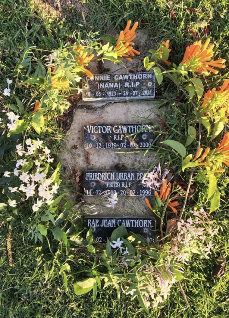 CAWTHORN Connie 1923-2021