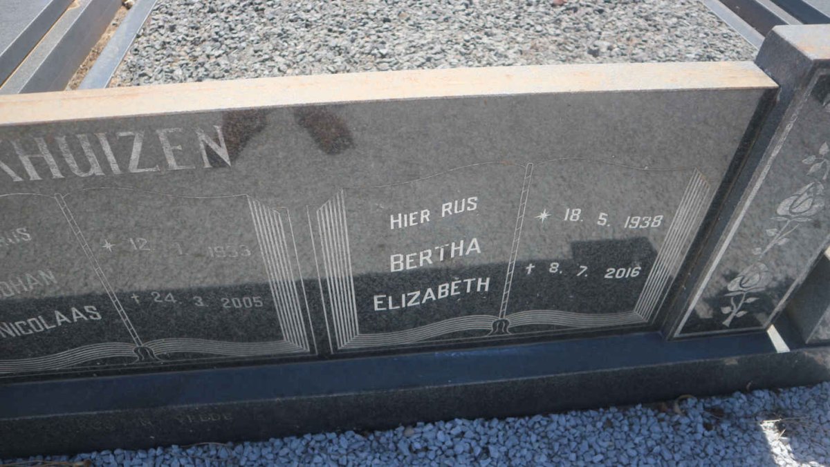 BARKHUIZEN Bertha Elizabeth 1938-2016