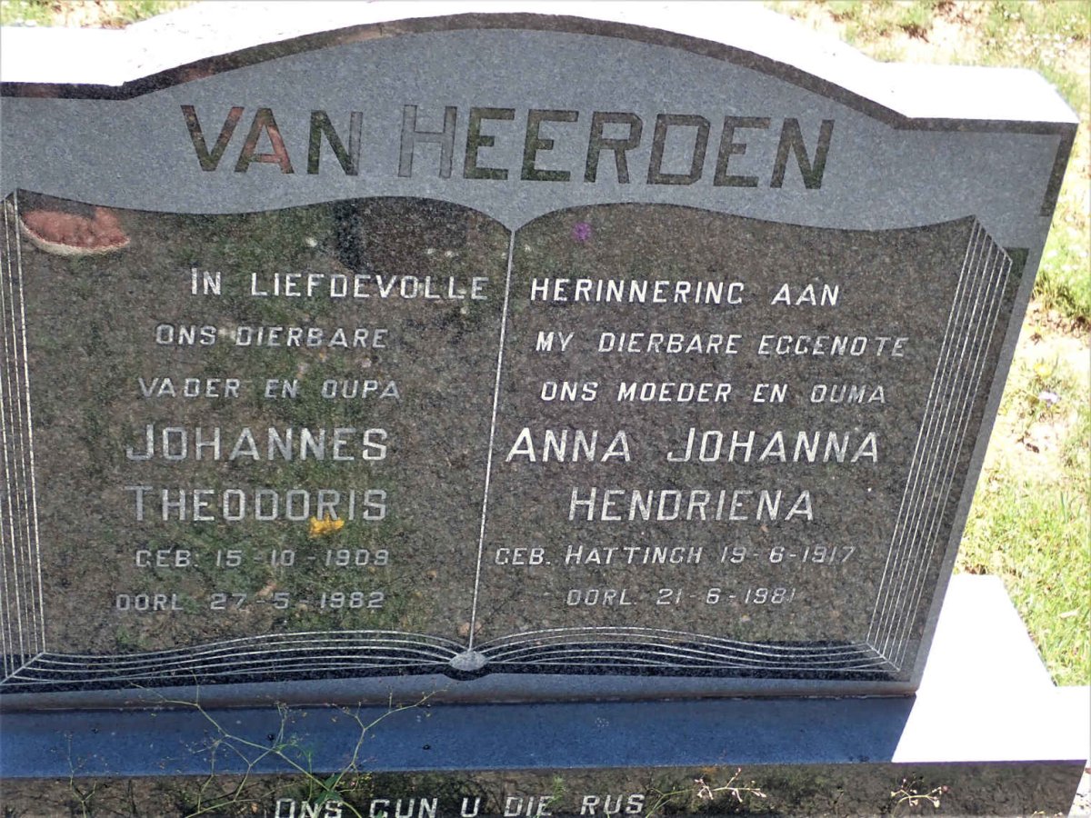 HEERDEN Johannes Theodoris, van 1909-1982 &amp; Anna Johanna Hendriena HATTINGH 1917-1981