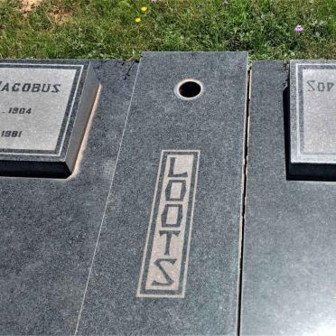 LOOTS Dirk Jacobus 1904-1981 &amp; Sophie Susanna MYBURG 1905-1984
