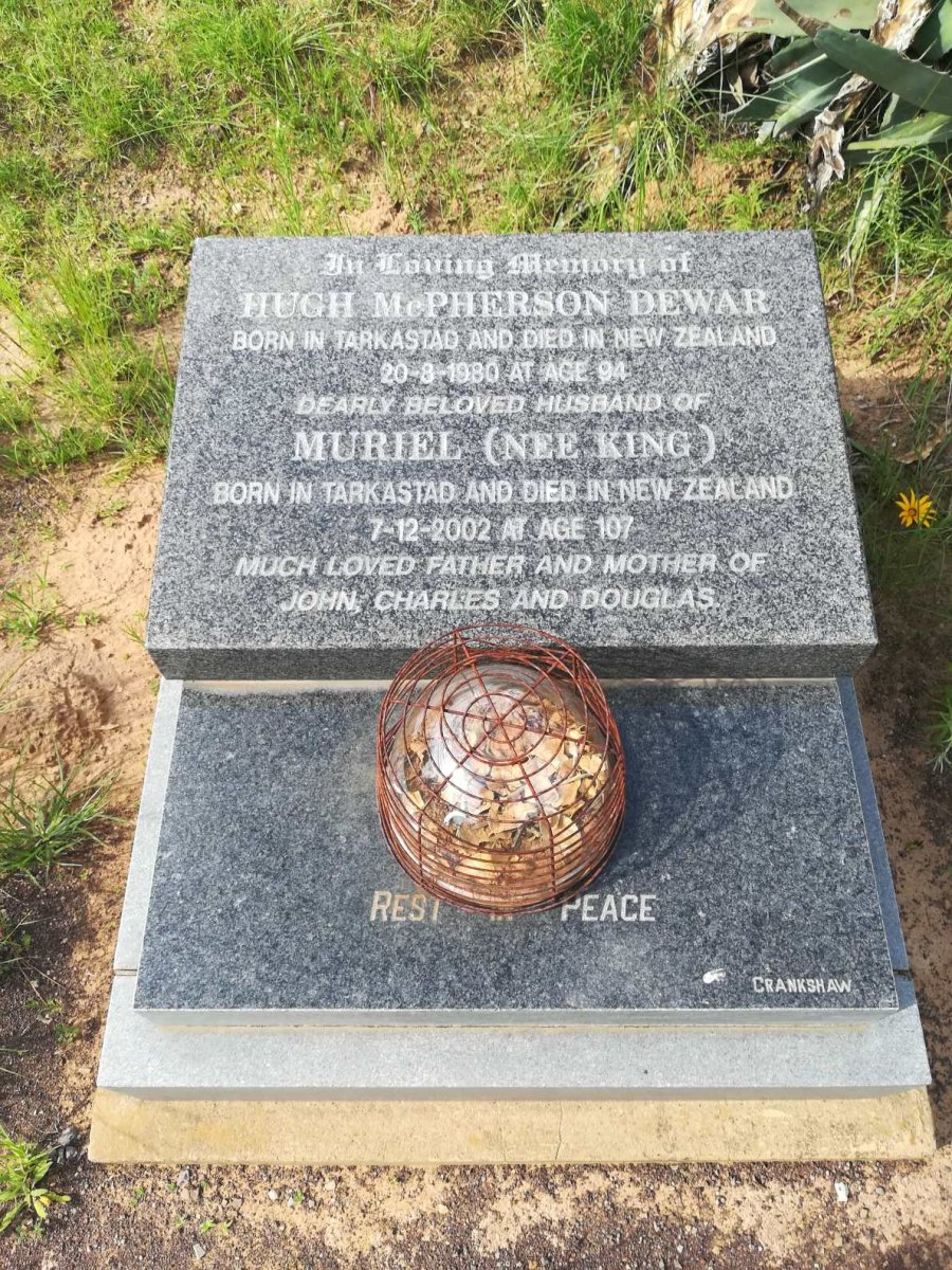 DEWAR Hugh McPherson -1980 & Muriel KING -2002