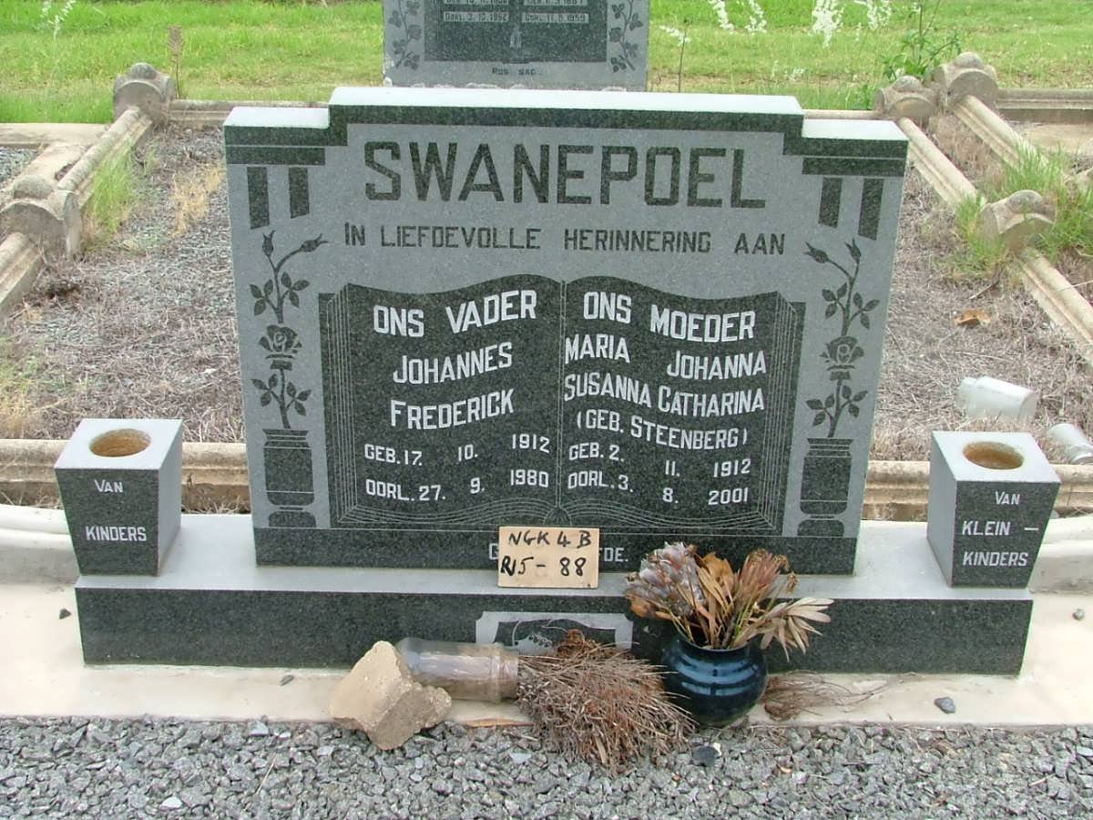 SWANEPOEL Johannes Frederick 1912-1980 &amp; Maria Johanna Susanna Catharina STEENBERG 1912-2001