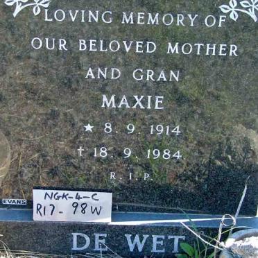 WET Maxie, de 1914-1984