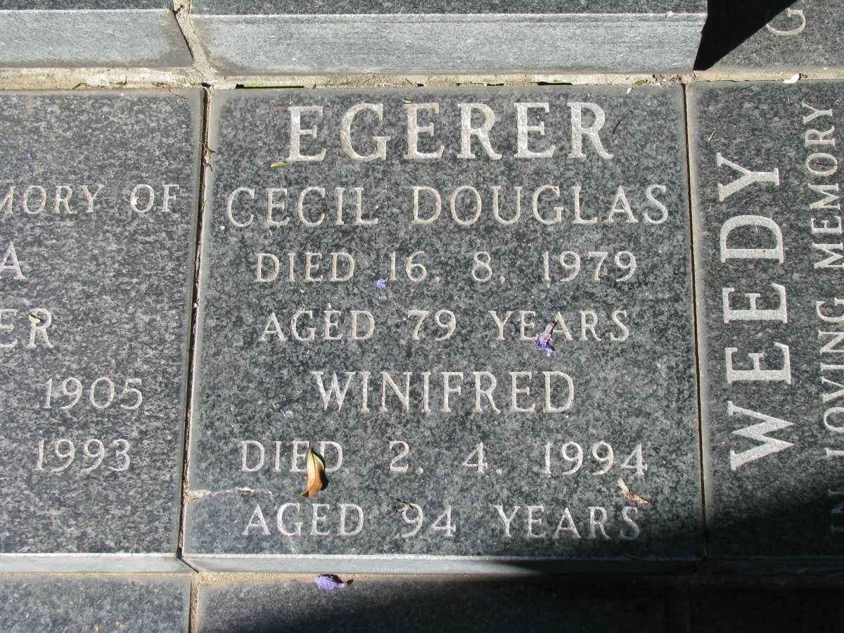 EGERER Cecil Douglas -1979 &amp; Winifred -1994