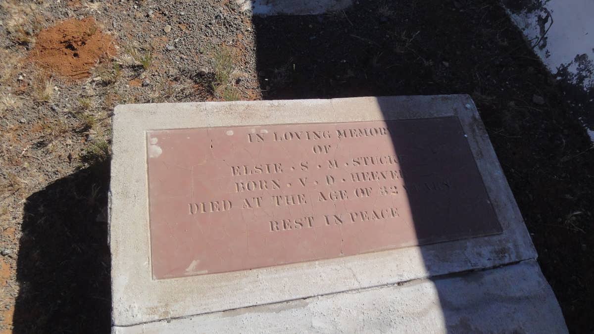 STUCKE Elsie S.M. nee V.D. HEEVER