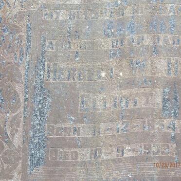 ELLIOTT Herbert W.H. 1854-1933 &amp; Bertha Jane LOCKE 1871-1951