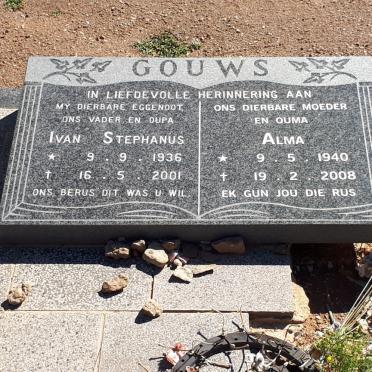 GOUWS Ivan Stephanus 1936-2001 &amp; Alma 1940-2008