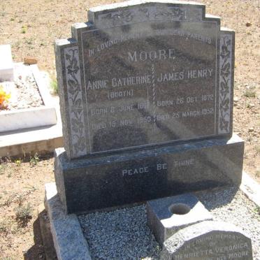 MOORE James Henry 1872-1952 &amp; Anne Catherine BOOTH 1882-1950