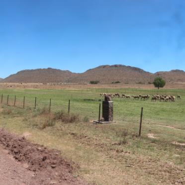 Eastern Cape, HOFMEYR district, Teebusvlakte, Maryland, Roadside Memorial