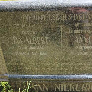 NIEKERK Jan Albert, van 1886-1958 &amp; Anna Maria STRAUSS 1887-1952