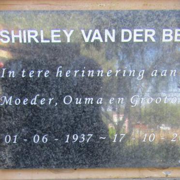 BERG Shirley, van der 1937-2020