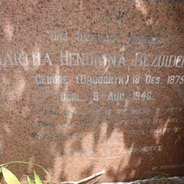 BEZUIDENHOUT Martha Hendrina nee BROODRYK 1875-1946