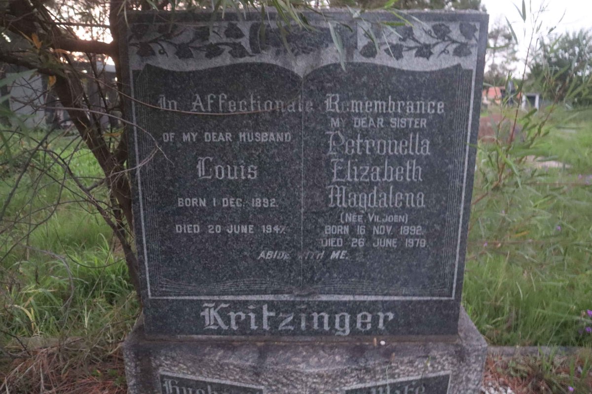 KRITZINGER Louis 1892-1947 & Petronella Elizabeth Magdalena VILJOEN 1892-1970