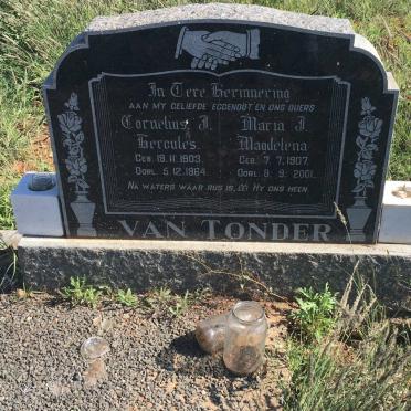 TONDER Cornelius J. Hercules, van 1903-1964 &amp; Maria J. Magdelena 1907-2001