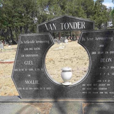 TONDER Giel, van 1901-1991 &amp; Mollie 1904-1997 :: VAN TONDER Deon 1941-1985