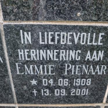 PIENAAR Emmie 1908-2001
