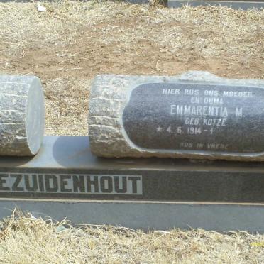BEZUIDENHOUT Emmarentia M. nee KOTZE 1914-