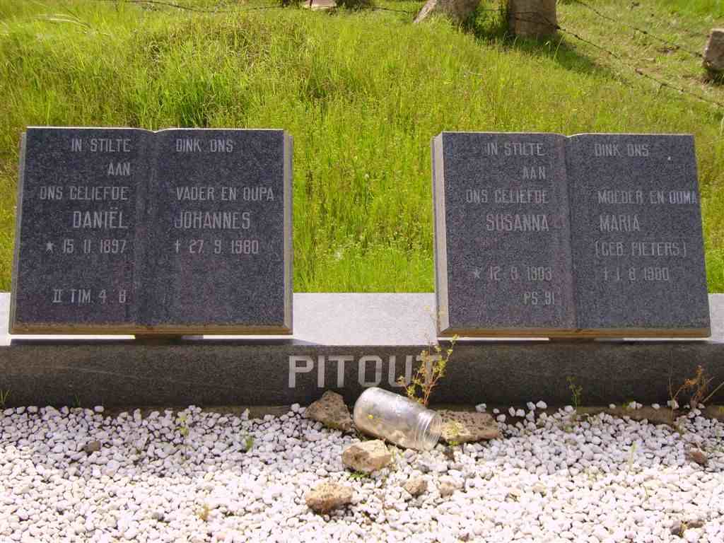 PITOUT Daniel Johannes 1897-1980 & Susanna Maria PIETERS 1903-1980_1