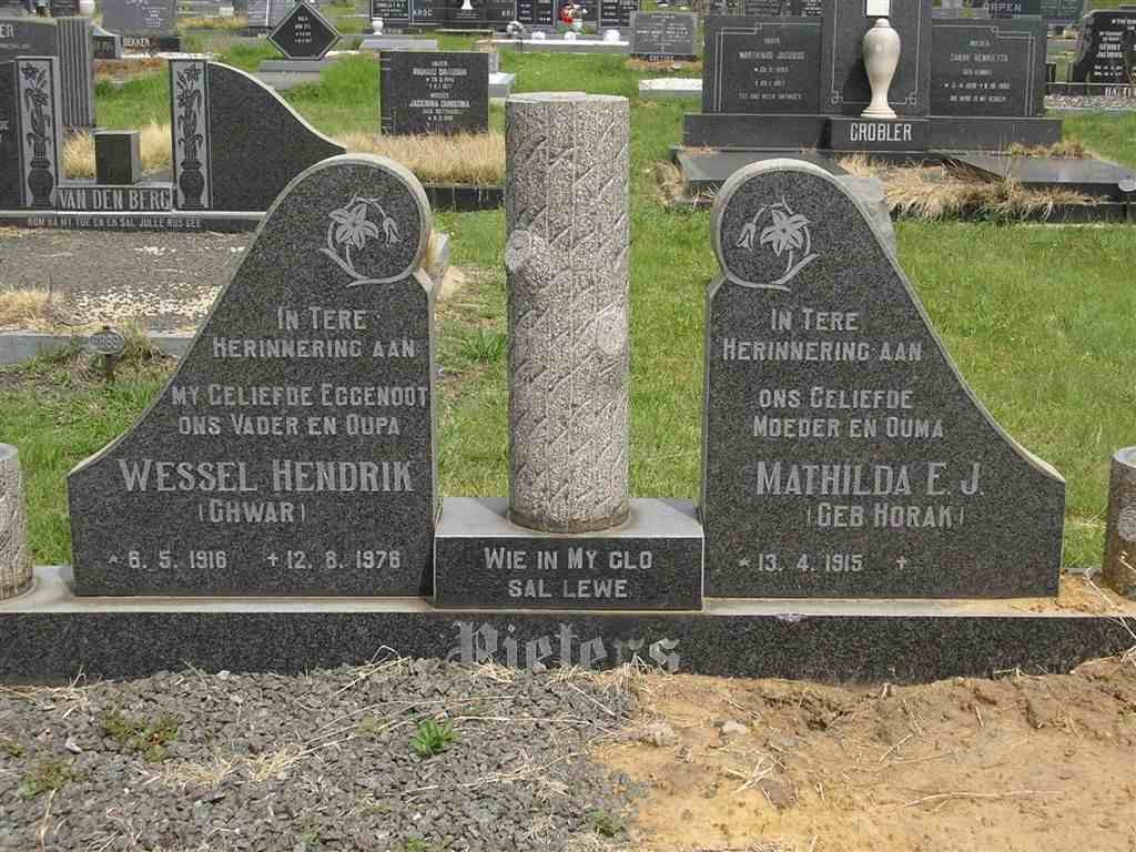 PIETERS Wessel Hendrik 1916-1978 & Mathilda E.J. HORAK 1915-