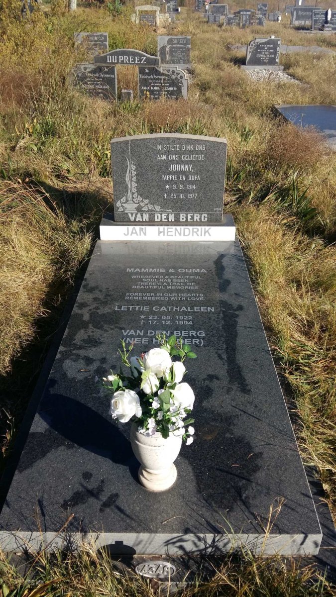 BERG Jan Hendrik, van den 1914-1977 & Lettie Cathaleen HOLDER 1922-1994