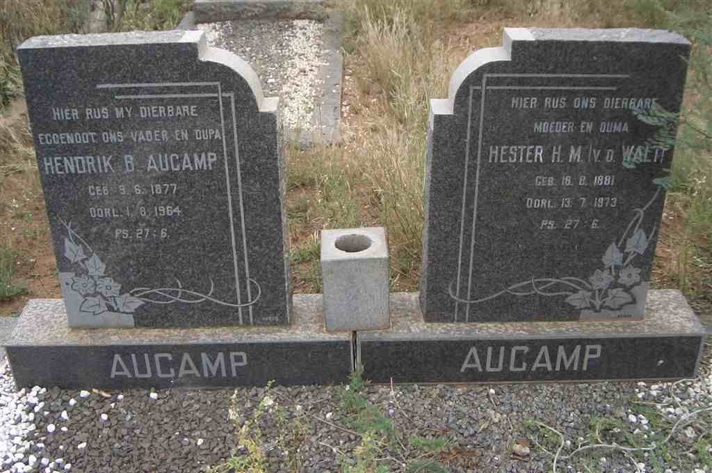 AUCAMP Hendrik B. 1877-1964 & Hester H.M. V.D. WALT 1881-1973