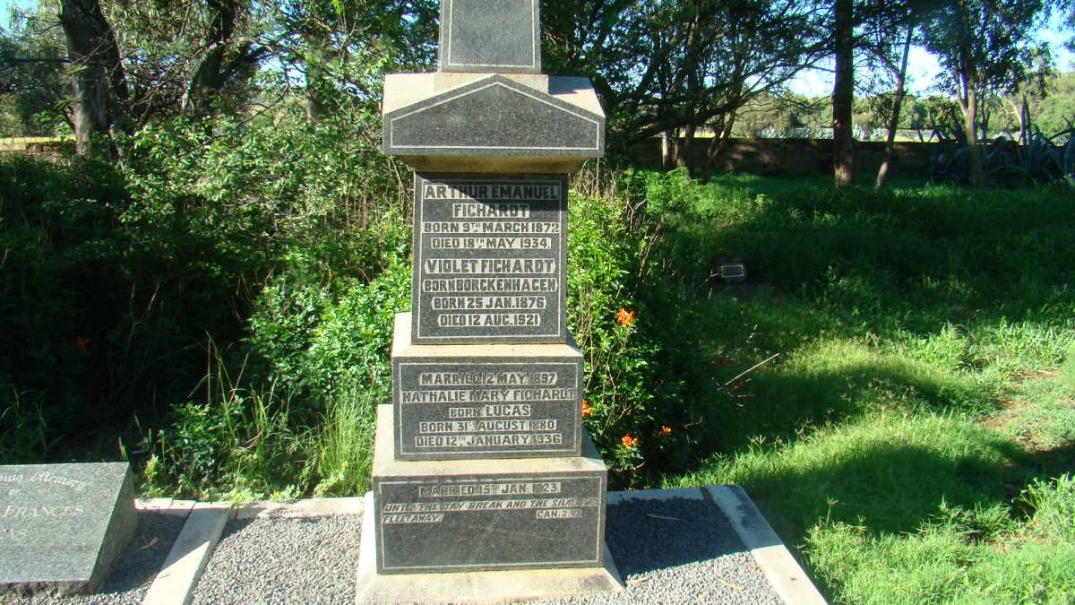 FICHARDT Arthur Emanuel 1872-1934 & Violet BORCKENHAGEN 1876-1921 :: FICHARDT Nathalie Mary nee LUCAS 1880-1936