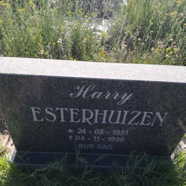 ESTERHUIZEN Harry 1951-1996 :: ESTERHUIZEN Willem Hermanus 1984-2006