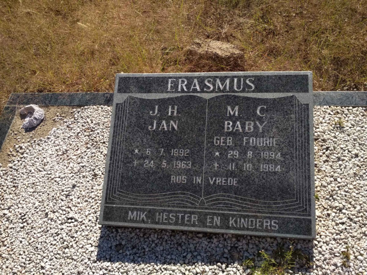 ERASMUS J.H. 1892-1963 & M.C. FOURIE 1894-1984