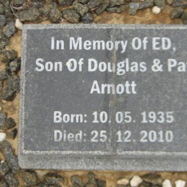 ARNOTT Ed 1935-2010