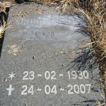 LINDES Molly 1930-2007
