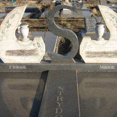STRYDOM Johannes Frederik 1928-2003 &amp; Anna Maria Catharina SMIT 1931-1991
