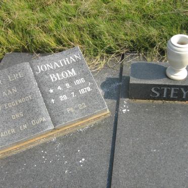 STEYN Jonathan Blom 1916-1979 Ernestine Helena 1914-2001