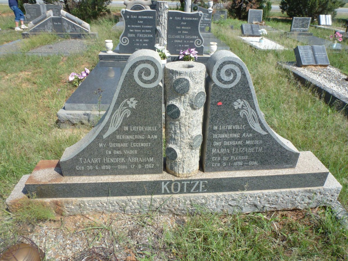 KOTZE Tjaart Hendrik Abraham 1890-1962 & Maria Elizabeth DU PLESSIS 1896-