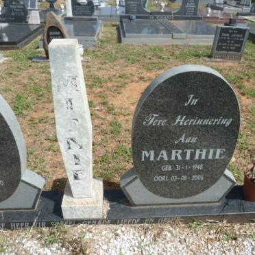 MIENIE Marthie 1948-2005