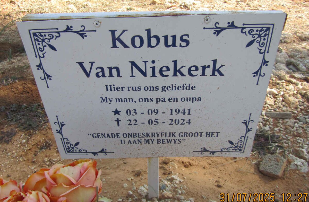 NIEKERK Kobus, van 1941-2024