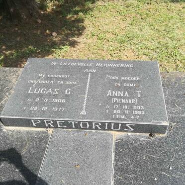 PRETORIUS Lucas G. 1906-1977 &amp; Anna T. PIENAAR 1903-1983