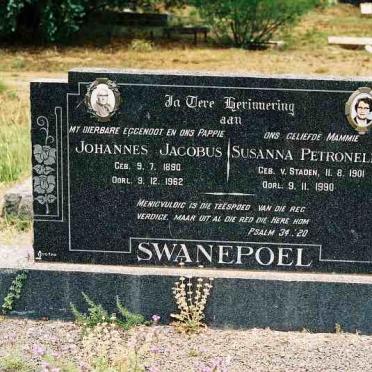 SWANEPOEL Johannes Jacobus 1890-1962 &amp; Susanna Petronella V. STADEN 1901-1990