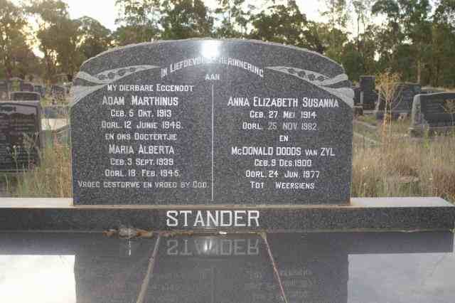 STANDER Adam Marthinus 1913-1946 & Elizabeth 1914-1982 :: STANDER Maria Alberta 1939-1945