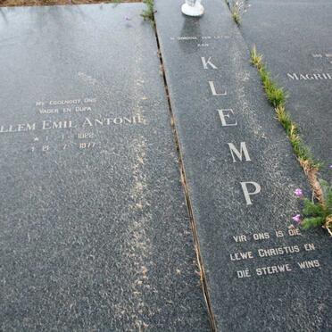 KLEMP Willem Emil Antonie 1922-1977 & Magrieta Isabella 1932-