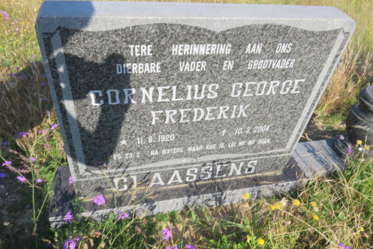 CLAASSENS Cornelius George Frederik 1920-2004