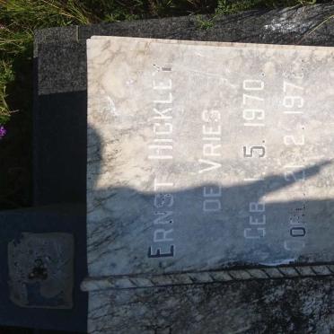 VRIES Ernst Hickley, de 1970-1972