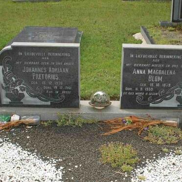 PRETORIUS Johannes Adriaan 1930-1961 &amp; Anna Magdalena BLOM 1879-1959