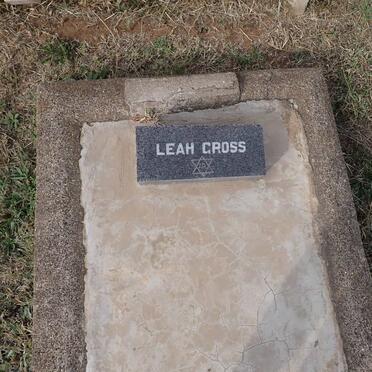 GROSS Leah