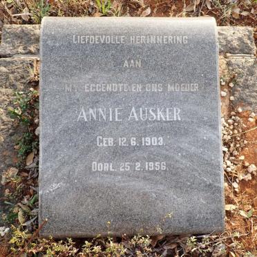 A - Surnames :: Vanne - A