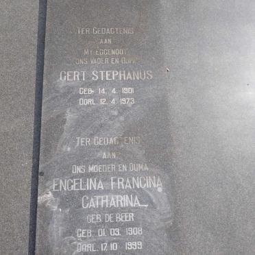 BURGERS Gert Stephanus 1901-1973 & Engelina Francina Catharina DE BEER 1908-1999_1