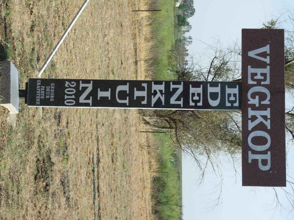 1. Vegkop gedenktuin 2010