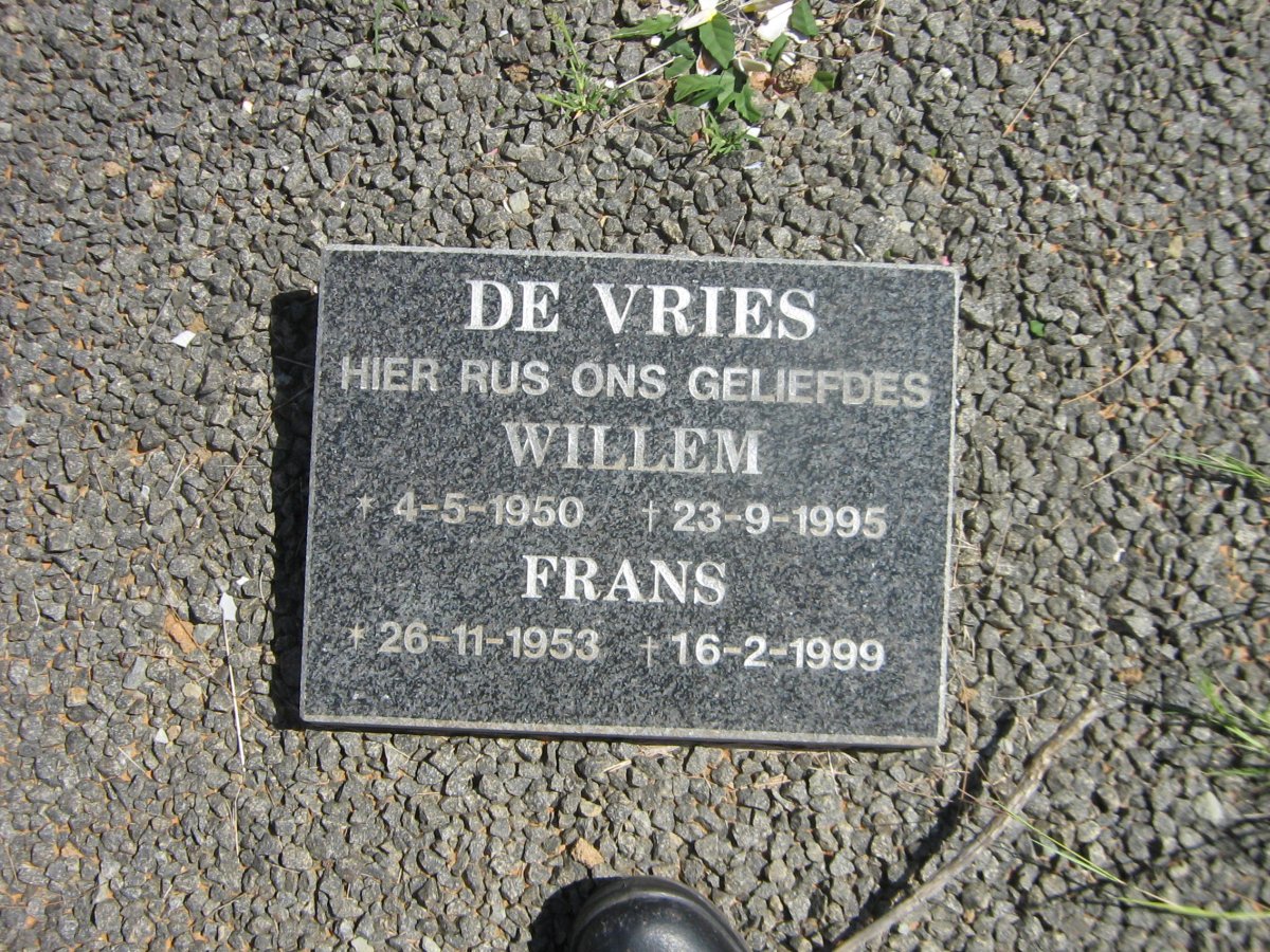 VRIES Ignatius Christiaan, de 1922-1987 & Hester Alettha VAN WYK 1925-1959