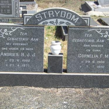 STRYDOM Andries H.J.J. 1902-1977 &amp; Cornelia F.M. 1906-1990